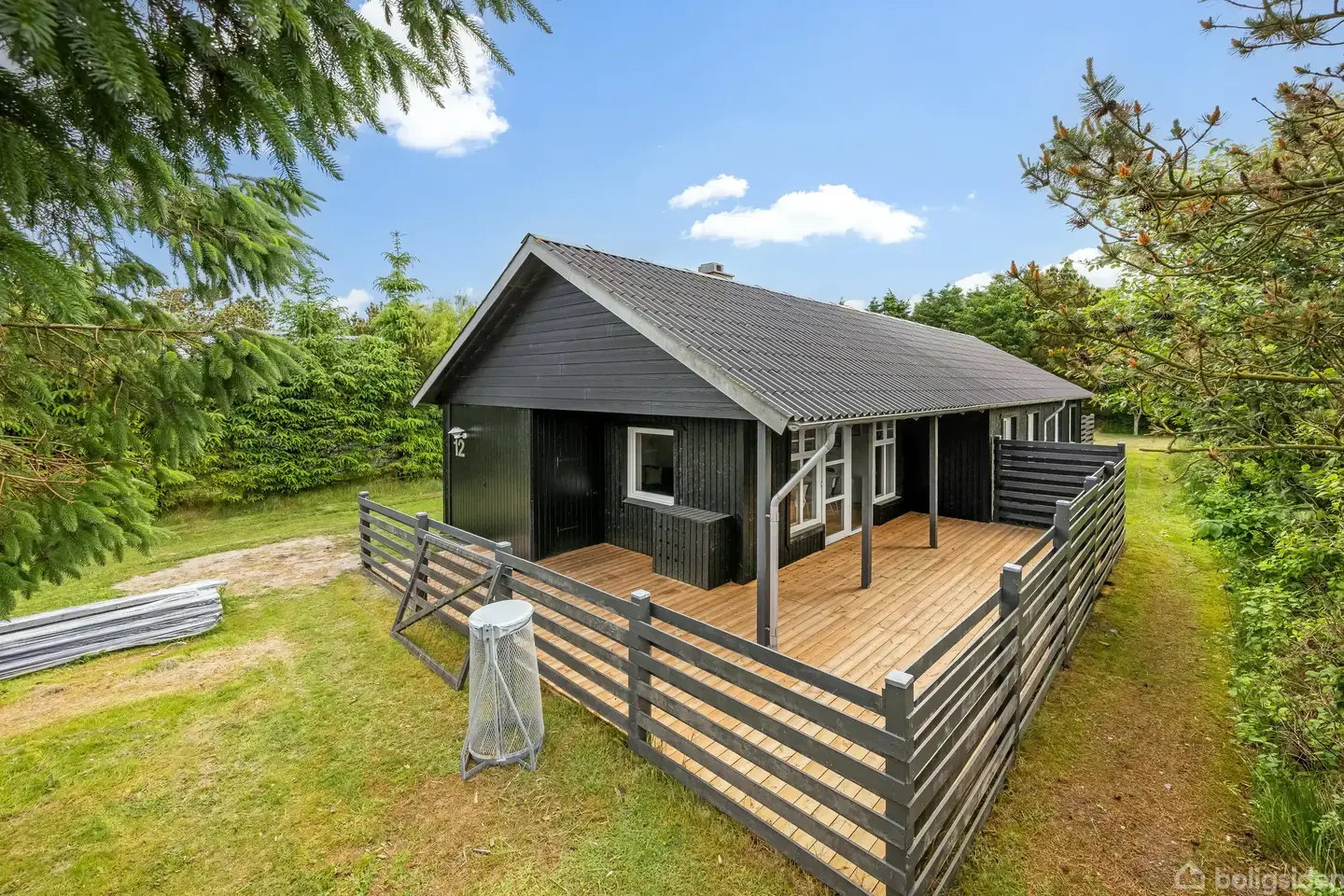 Velholdt sommerhus i attraktive Bjerregaard