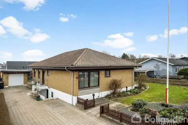 Villa på Violvej 10, 9670 Løgstør