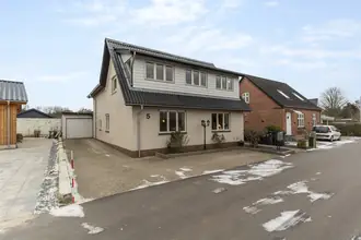 Rønnevej 5, Laurbjerg Villa