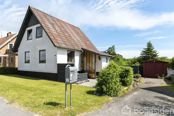 Villa på Gudhjemvej 16, 3760 Gudhjem