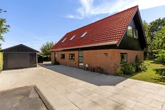 Villa på Gottorpvej 16, Dybbøl, 6400 Sønderborg