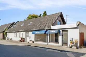 Villa på Søndergade 2, 8382 Hinnerup