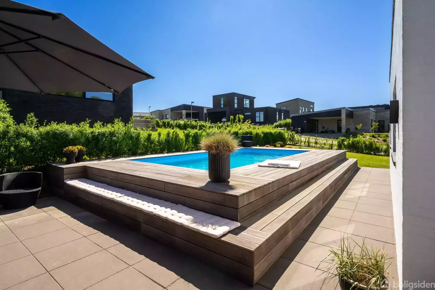 Funkisvilla med pool i Præstelunden tæt ved skov - Visning 2