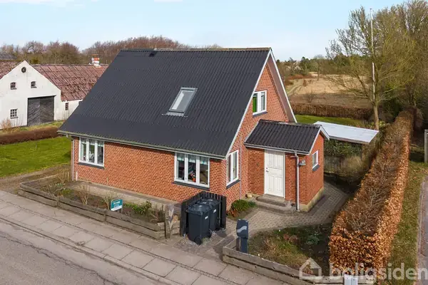 Villa på Hærvejen 226, 7323 Give
