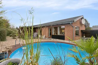 Villa på Lynghøjvej 5, 3540 Lynge