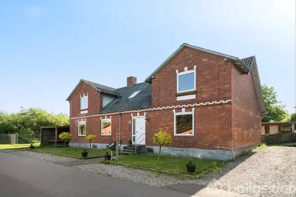 Villa på Jernbanevej 24, 7560 Hjerm
