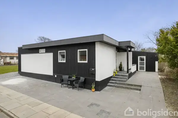 Villa på Tværvej 10, 9670 Løgstør