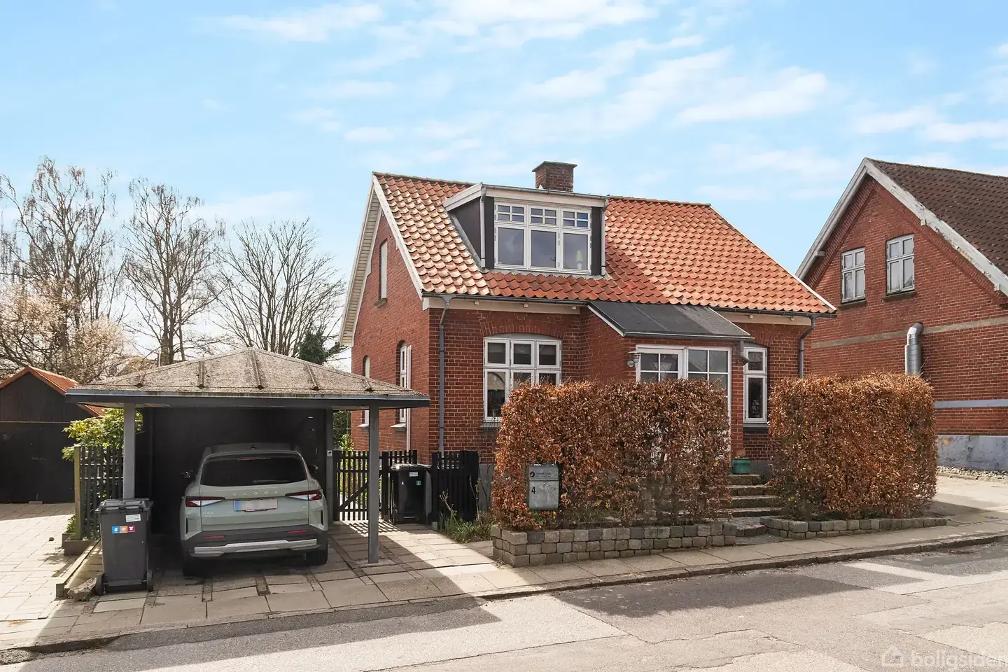 Villa på Hasselager Stationsvej 4, 8361 Hasselager