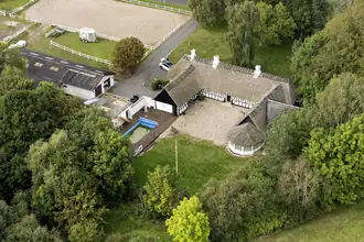Landejendom på Knullen 51, Allerup, 5260 Odense S