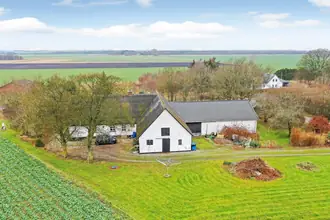 Landejendom på Hevringholmvej 6, Vivild, 8961 Allingåbro