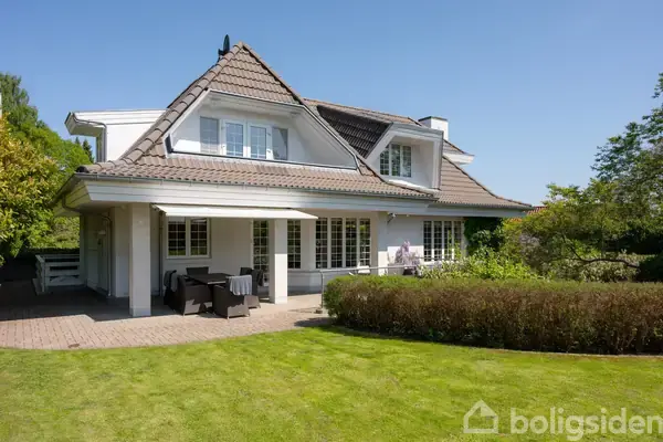 Villa på Søllerød Slotsvej 8, 2840 Holte