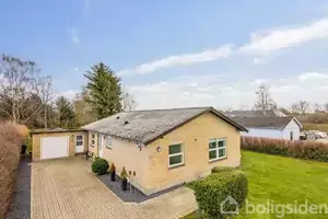 Villa på Strandvejen 148, 9370 Hals