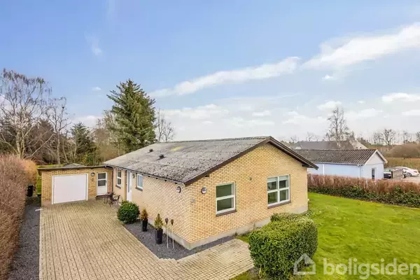 Villa på Strandvejen 148, 9370 Hals