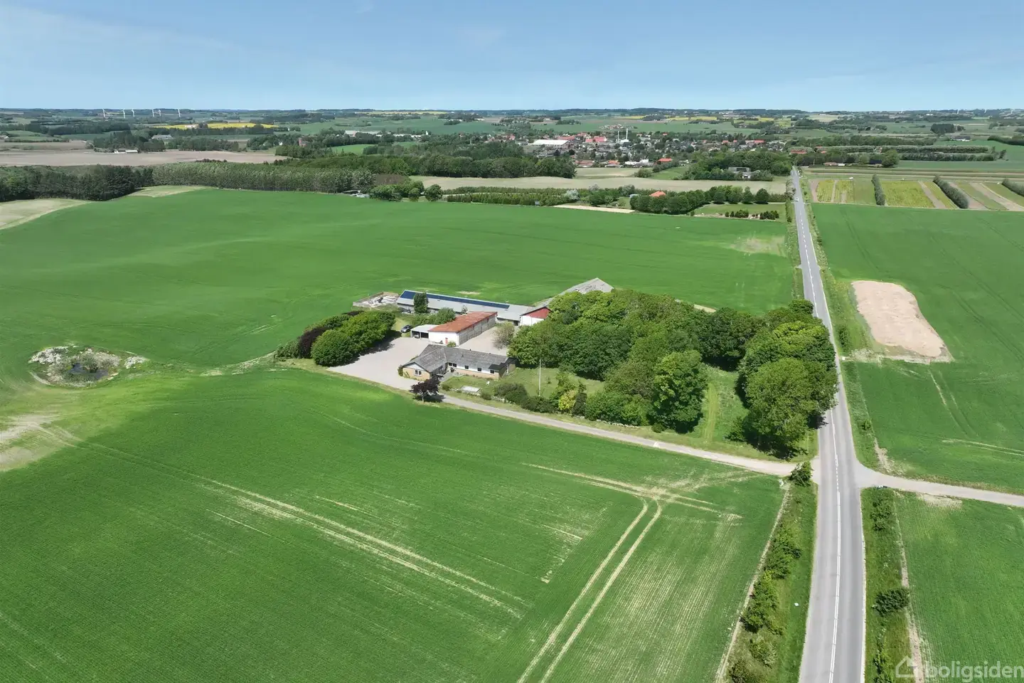 Landejendom på Brøndenvej 56, 9750 Østervrå