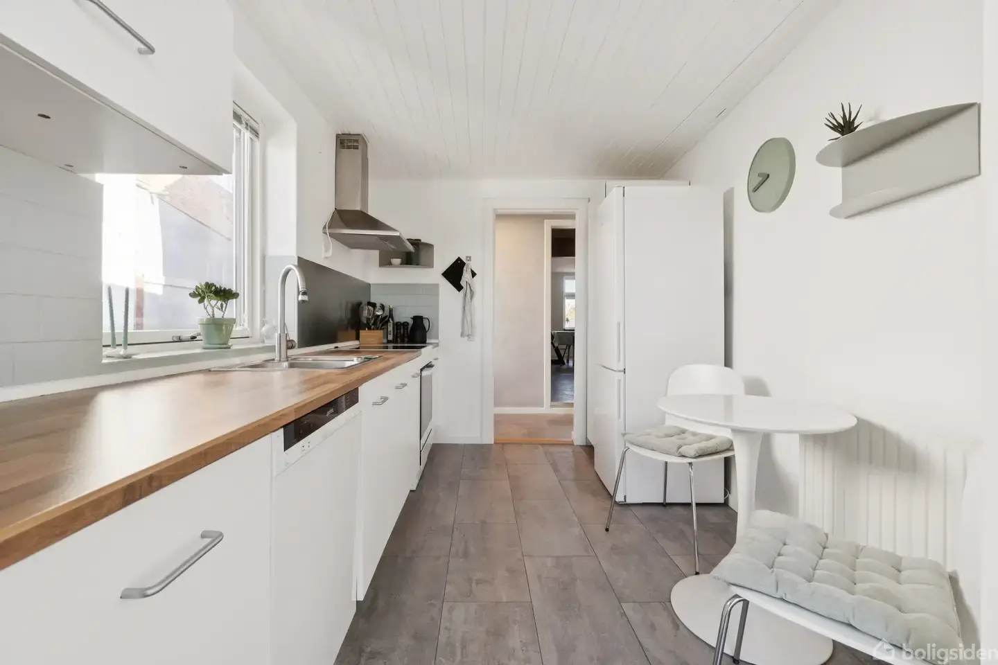Halvt dobbelthus med solrig have og egen p-plads - Visning 3