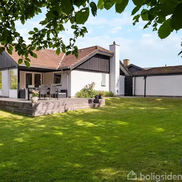 Villa på Vårgyvelvej 3, 2690 Karlslunde