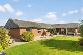 Villa på Vestervangen 18, 8370 Hadsten