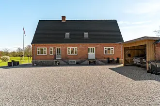 Landejendom på Møgelvangsvej 18, Dalbyover, 8970 Havndal