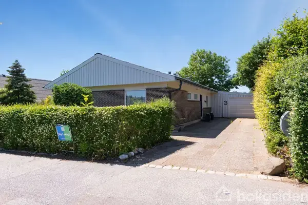 Villa på Fejøvænget 3, 8381 Tilst