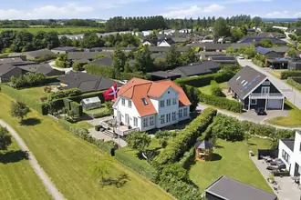 Villa på Vestergårdsvangen 102, Stavtrup, 8260 Viby J