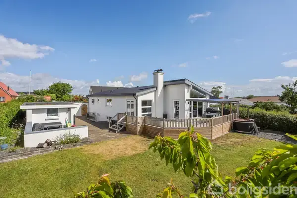 Villa på Violvej 4, 9670 Løgstør