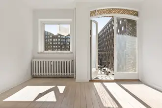 Ejerlejlighed på Dronningens Tværgade 39, 2. 2., 1302 København K
