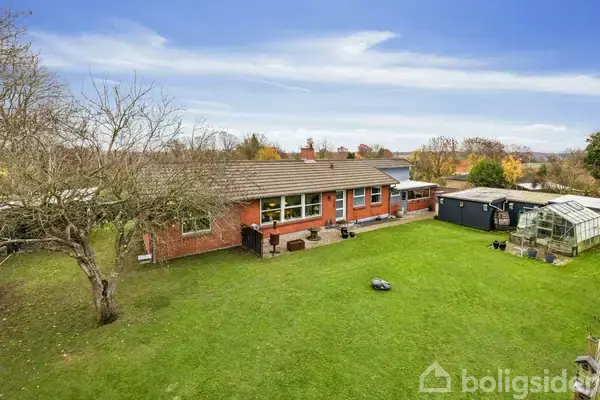 Villa på Grenåvej 26, 8410 Rønde