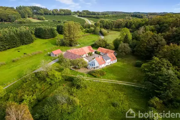 Landejendom på Melbjergvej 11, 8680 Ry