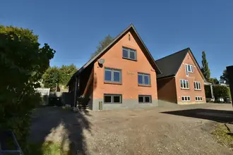 Villa på Solbakkevej 6, 7323 Give