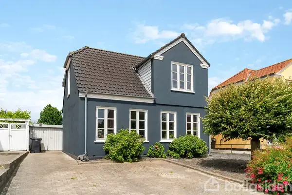 Villa på Linde Alle 11, 4800 Nykøbing F