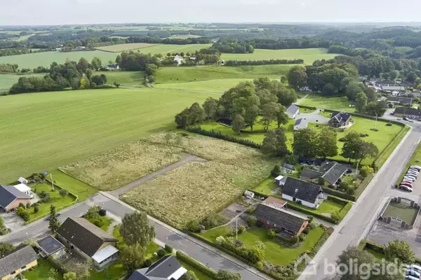 Helårsgrund på Kløvermarken 10, 8765 Klovborg