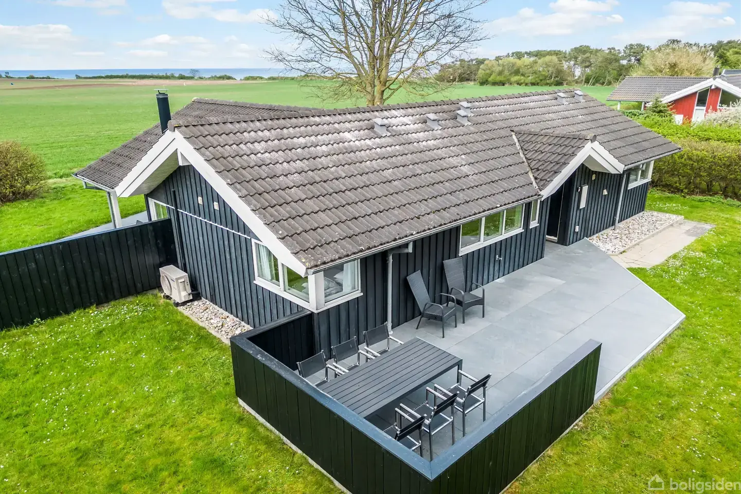 Flot og stilrent sommerhus med fantastisk beliggenhed - Visning 2