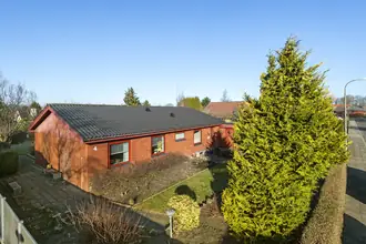 Villa på Løgstørvej 4, 6700 Esbjerg