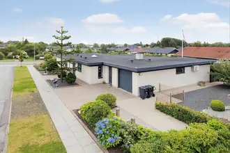 Villa på Lykke-Peers Vej 1, 9700 Brønderslev
