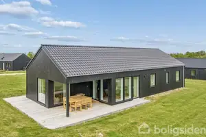 Fritidsbolig på Snebærvej 8, 4780 Stege