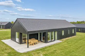 Fritidshus på Snebærvej 8, 4780 Stege
