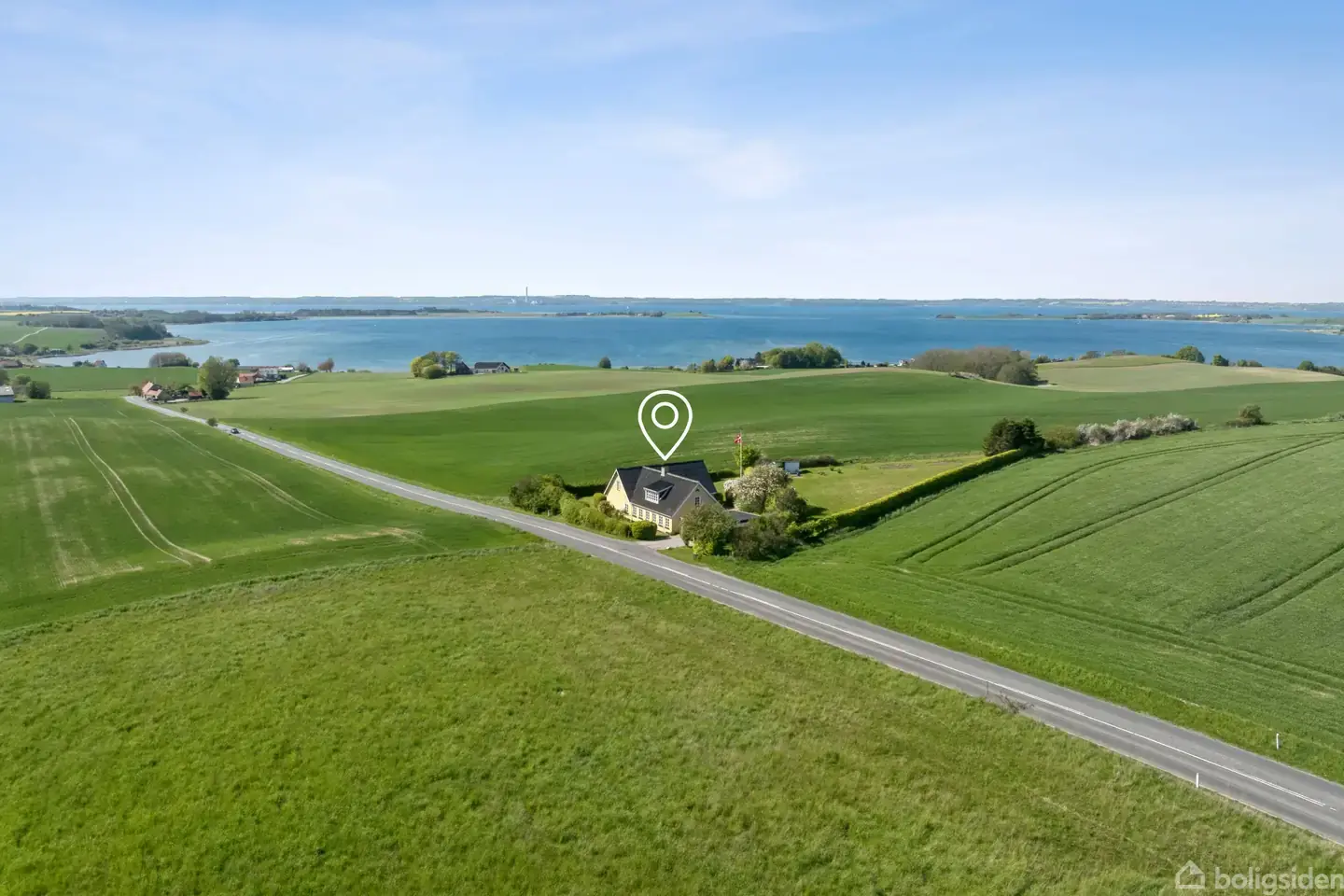 Talo, 283 m², tontti 2458 m²