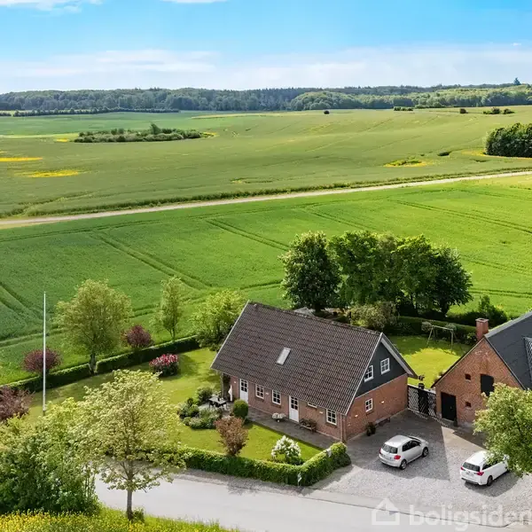 Landejendom på Hvilstedvej 17, 8355 Solbjerg