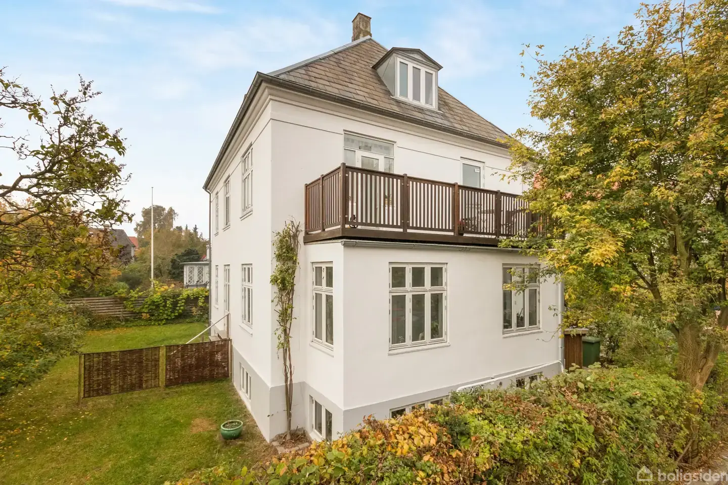 Villalejlighed i det centrale Valby på over 140 m²