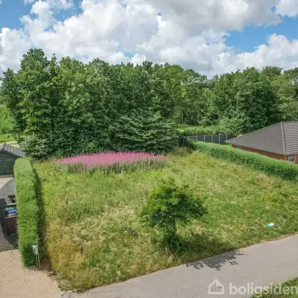 Helårsgrund på Egebakken 41, 6705 Esbjerg Ø