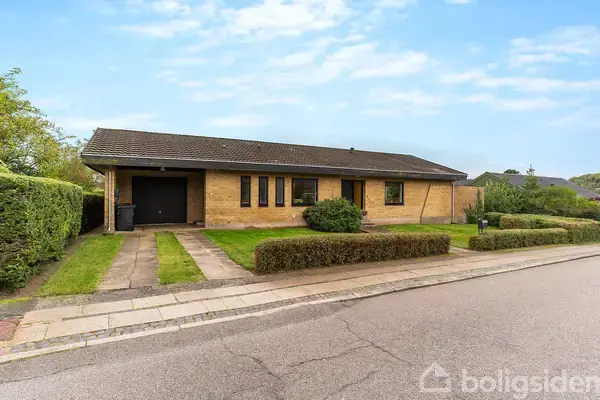 Villa på Bjarkesvej 6, 8370 Hadsten