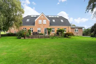 Landejendom på Båstrupvej 19, 8722 Hedensted