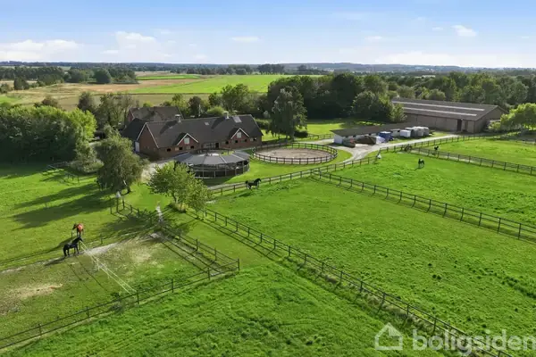 Landejendom på Roskildevej 70, 3400 Hillerød