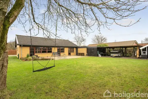 Villa på Sønderskovvej 10, 7451 Sunds