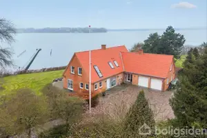 Villa på Skarre Strandvej 18, 6091 Bjert