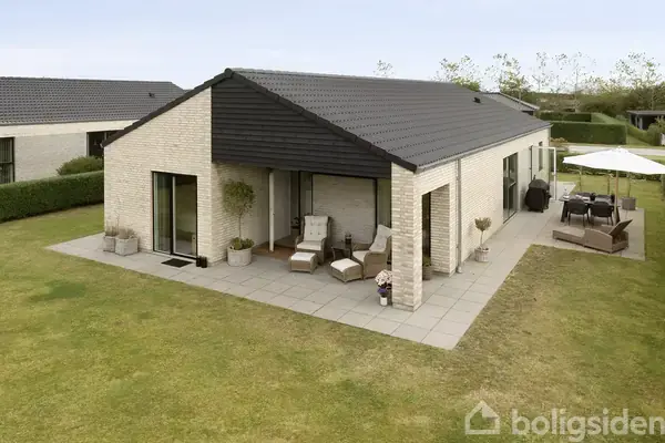 Villa på Strandbjerggårdparken 6, 7600 Struer