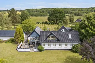 Landejendom på Bundgarnet 121, Råbylille, 4780 Stege