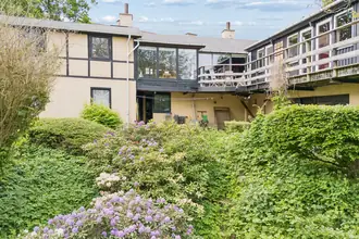 Villa på Holmevej 6, 2950 Vedbæk