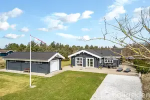 Fritidsbolig på Karinavej 49, 9480 Løkken