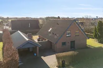 Villa på Søparken 57, Klokkerholm, 9320 Hjallerup